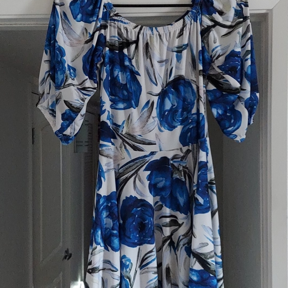 Mid sleeve dress ( worn once)